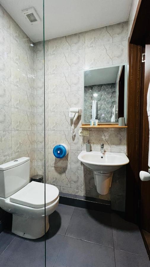 Point Hotel Tiflis Exterior foto