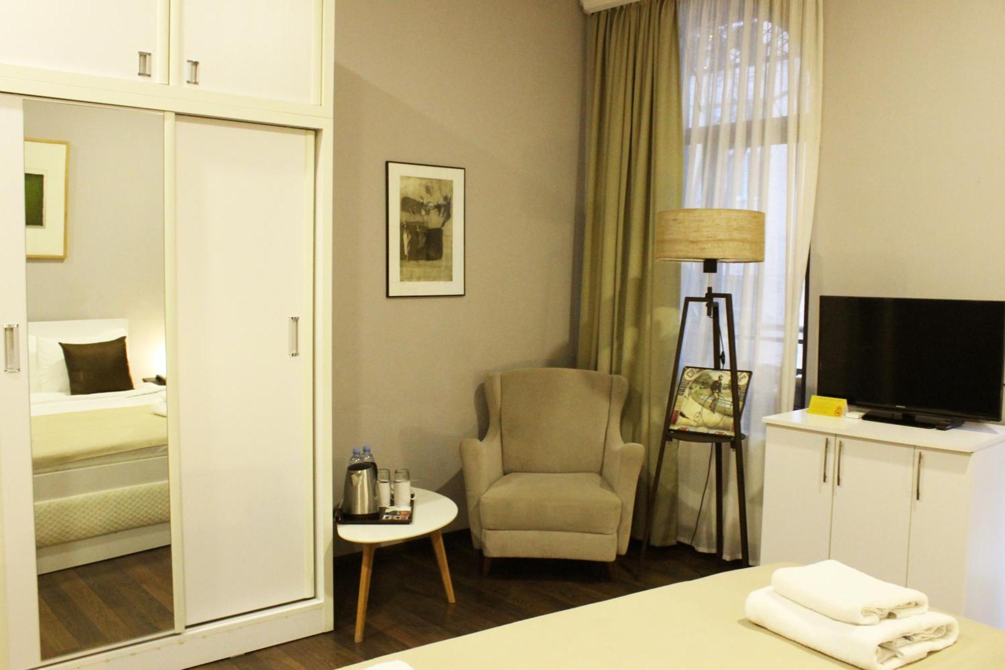 Point Hotel Tiflis Exterior foto